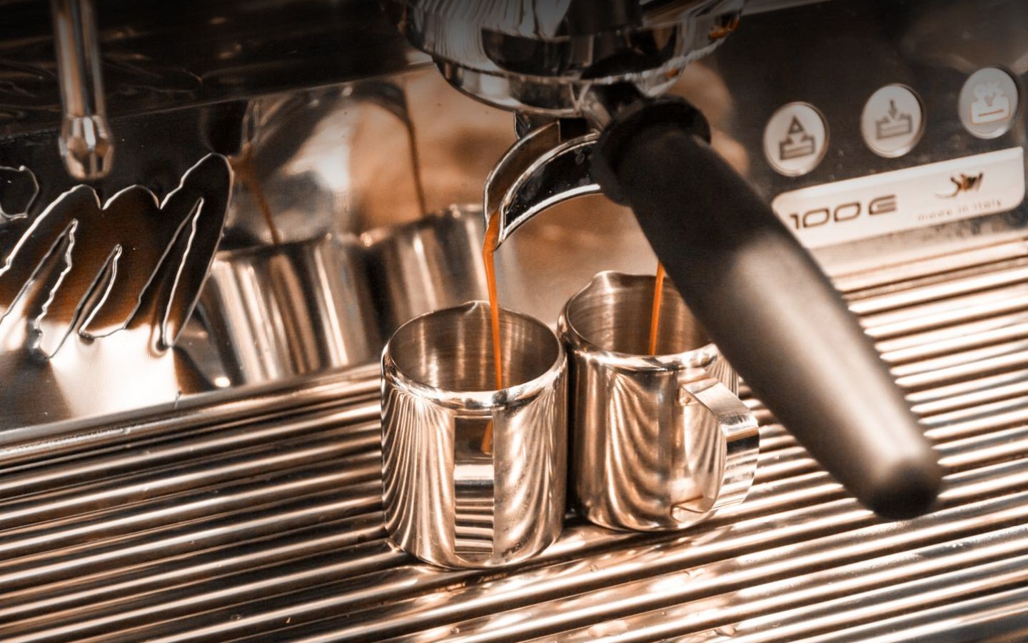 gap-lillis-cafe_01.jpg
