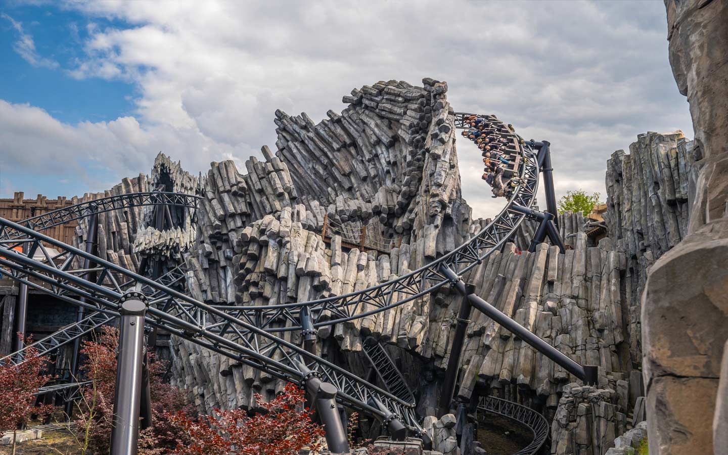 Taron - Multi Launch Coaster (Achterbahn) - Phantasialand ...